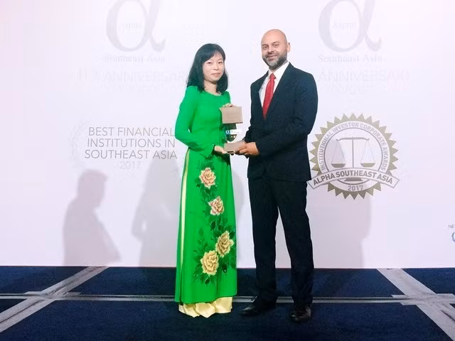 Vietcombank named Vietnam’s best bank in 2017 by Alpha SEA ảnh 1