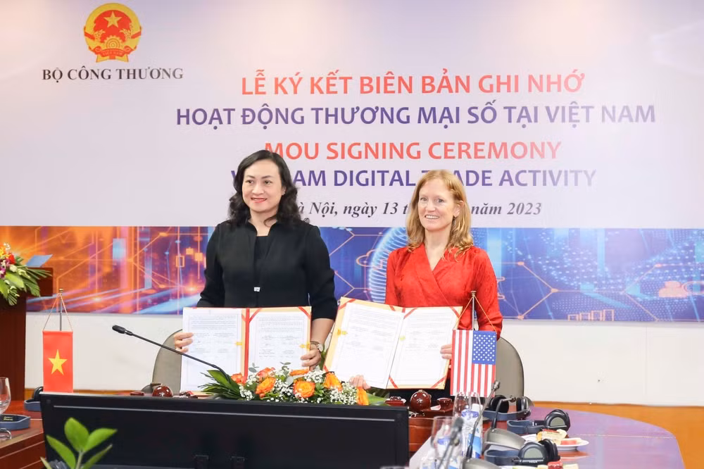 Vietnam, USAID ink MoU on digital trade activity ảnh 1