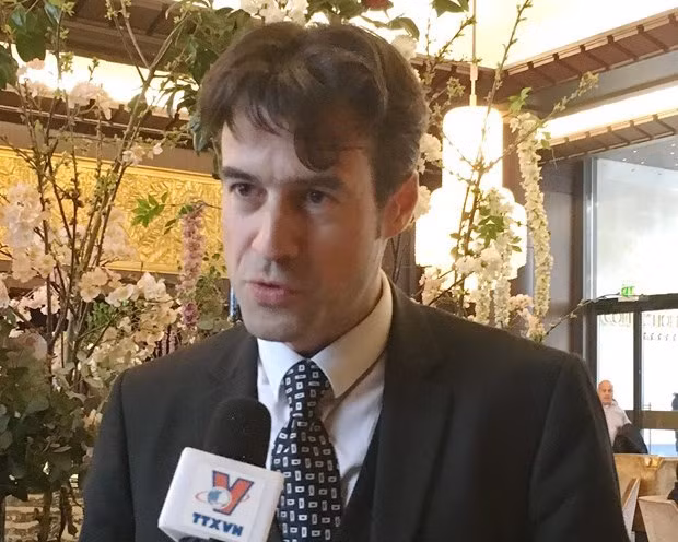 French scholar: Party chief’s article reflects balance between ideology, practical values ảnh 3