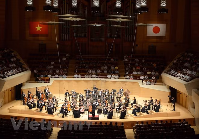 Tokyo concert marks 45 years of Vietnam-Japan ties ảnh 1