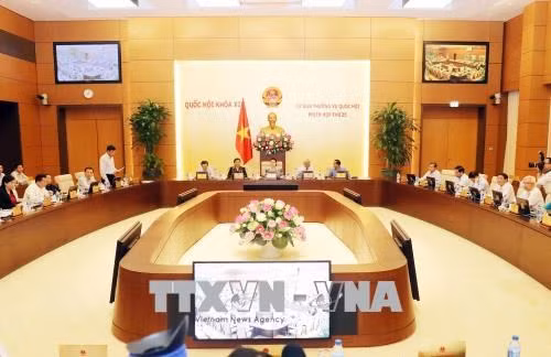 NA Standing Committee approves appointment of 16 ambassadors ảnh 1