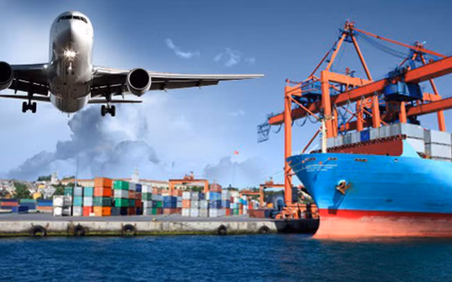 PM calls for more measures to reduce logistics costs ảnh 1