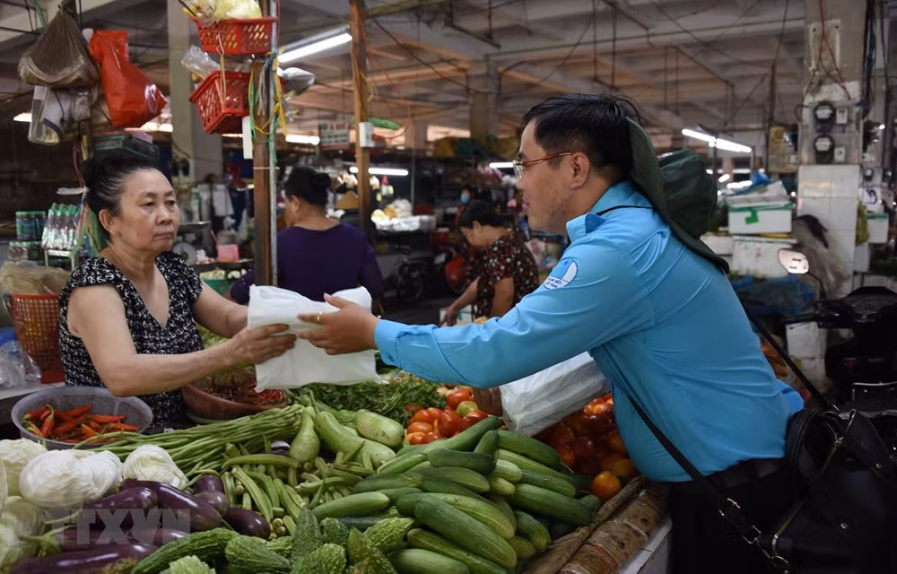Webinar seeks solutions to promoting circular economy ảnh 1 Webinar seeks solutions to promoting circular economy ảnh 1