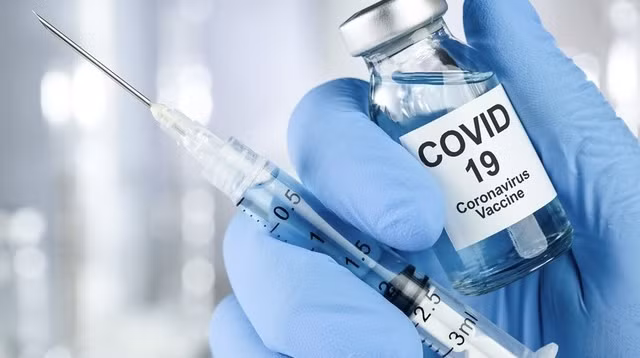 Donations to COVID-19 vaccine fund amount to 5.08 trillion VND so far ảnh 2