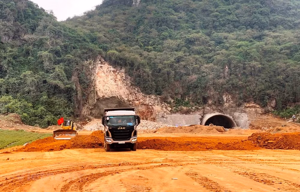 Transport Ministry speeds up public investment disbursement ảnh 1