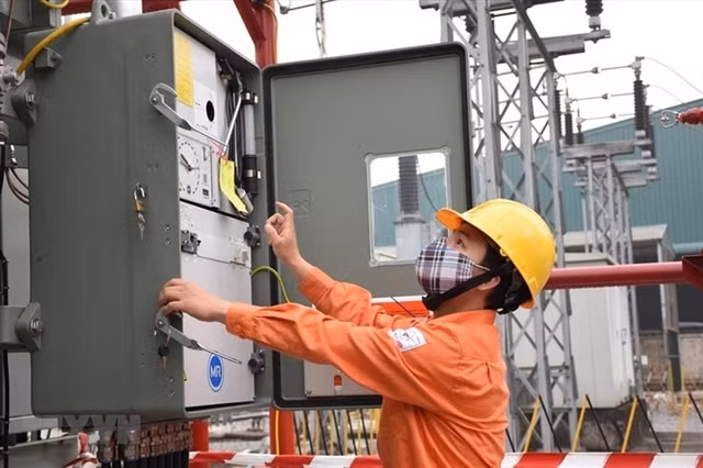 Electricity price reductions estimated at 1.57 trillion VND to support customers ảnh 1