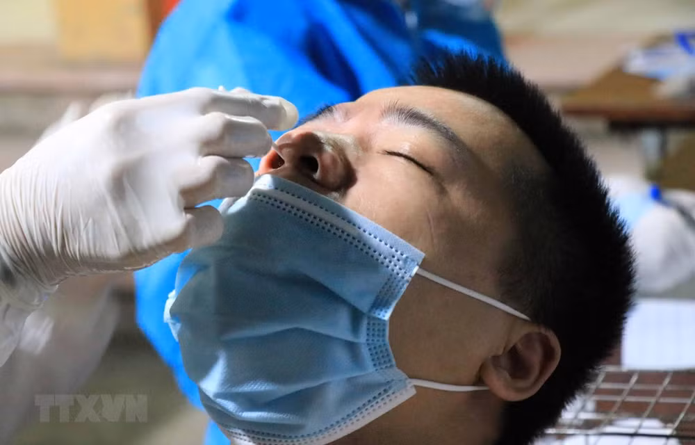 Vietnam records additional 100 COVID-19 infections ảnh 1