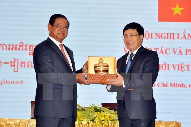 Vietnam, Cambodia advance border province cooperation ảnh 1