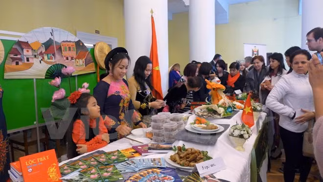 Vietnam joins Asian Culture and Culinary Festival in Ukraine ảnh 1