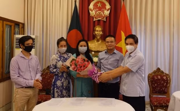 Liaison board for Vietnamese community in Bangladesh makes debut ảnh 1