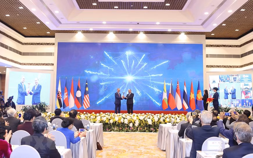 Foreign delegates commend outcome of 37th ASEAN Summit and Related Summits ảnh 1