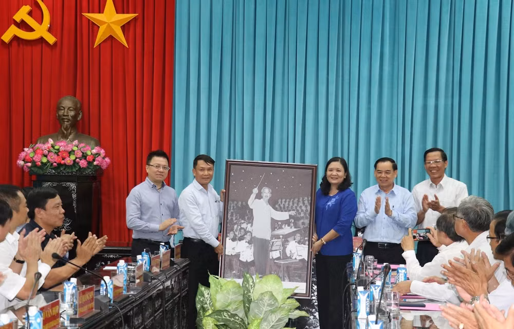 Vietnam News Agency, Ben Tre beef up information cooperation ảnh 1