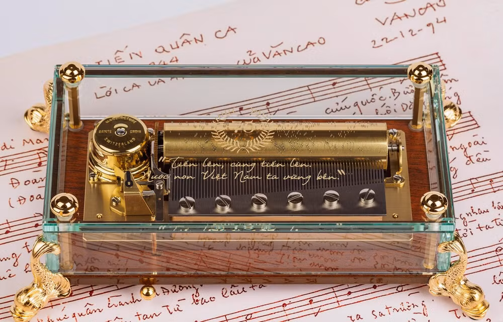 Swiss music box features Vietnam’s national anthem ảnh 1