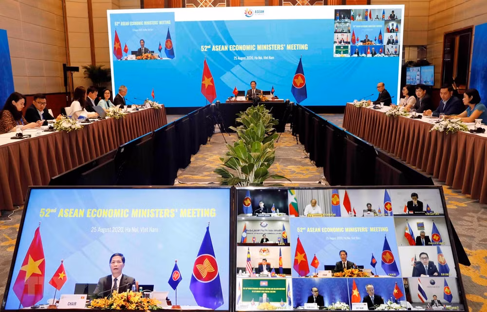 Completing Vietnam’s initiatives helps strengthening ASEAN’s internal strength: Minister ảnh 1
