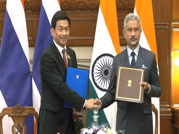 India, Thailand commit to strengthening ties ảnh 1