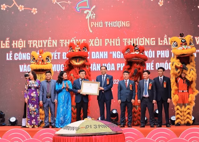 Hanoi’s sticky rice cooking craft recognised as national heritage ảnh 1