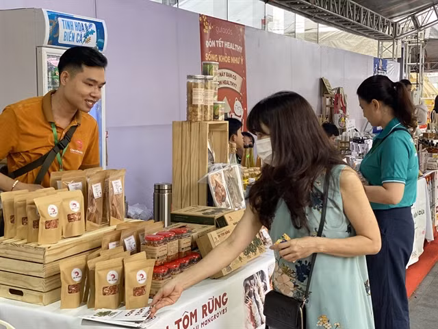 Tet speciality festival opens in HCM City ảnh 1