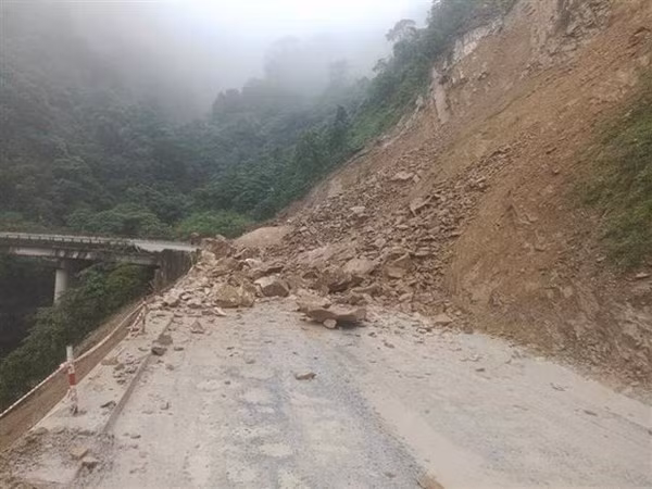 Floods kill five in central region ảnh 2