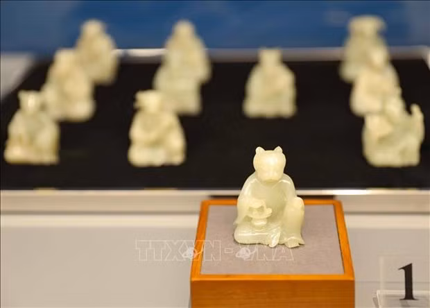 Exhibition features tigers in Vietnam’s ancient art ảnh 1