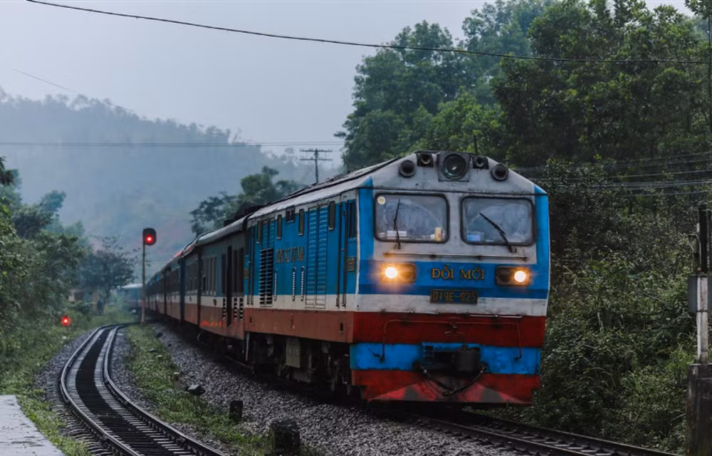 Railway sector asked to reform mindset to boost development ảnh 1