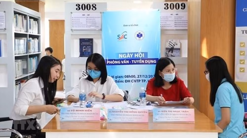 Over 1.4 million people become unemployed in 2021 due to COVID-19: GSO ảnh 1