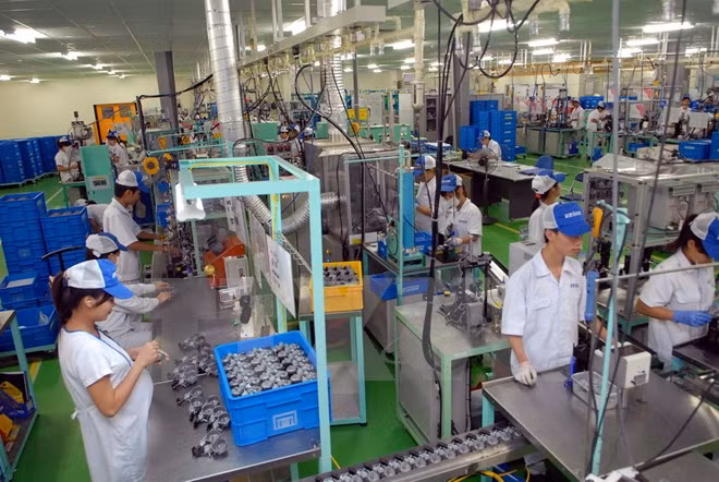 Hanoi economy shows rosy signs in first five months ảnh 1