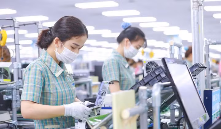 Foreign firms expect better business in Q3: EuroCham ảnh 1