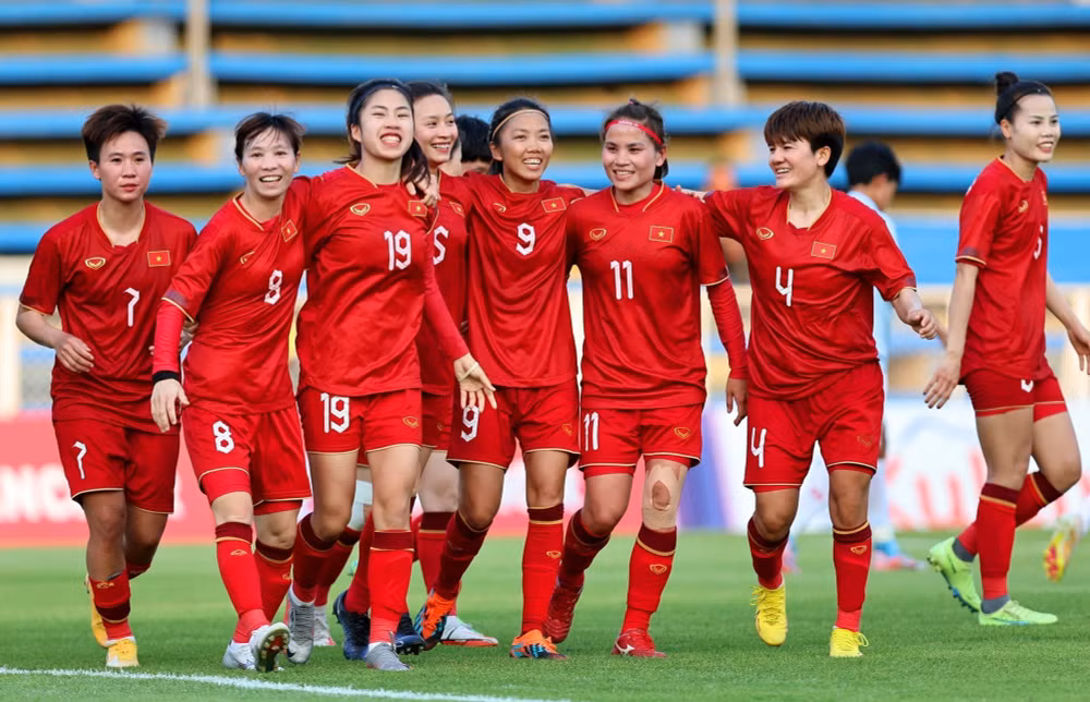 Women's football team arrives in New Zealand for 2023 World Cup ảnh 2