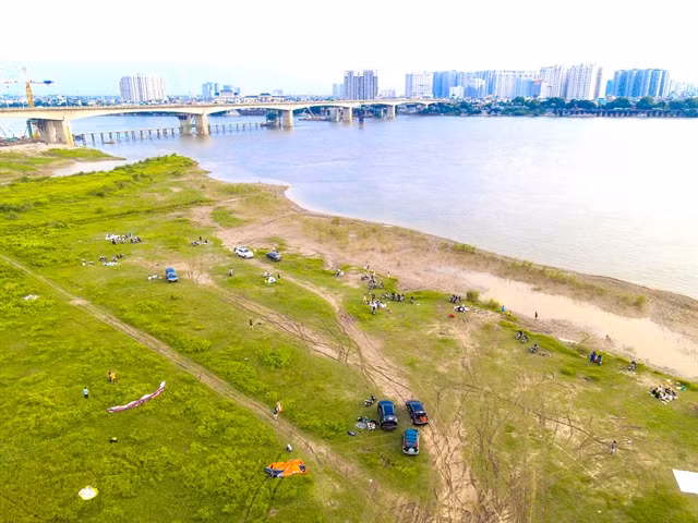 Hong River’s mudflats to become green parks and tourism spots ảnh 1