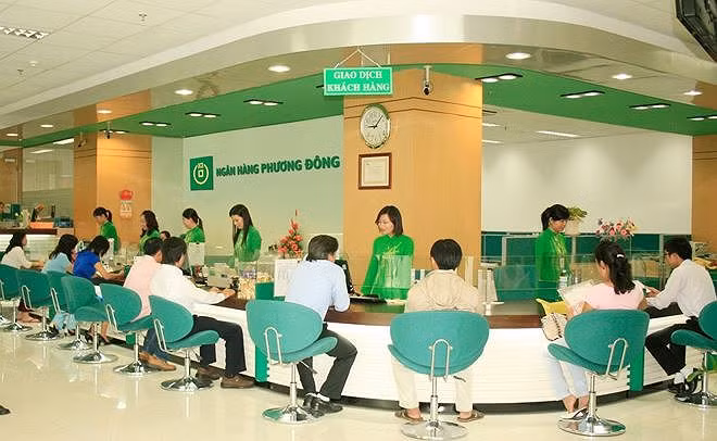 Vietcombank offloads 6.67 million shares in OCB ảnh 1
