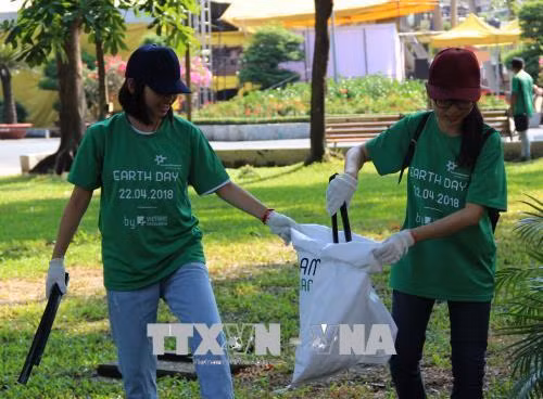 Vietnam’s practical activities in response to Earth Day ảnh 1
