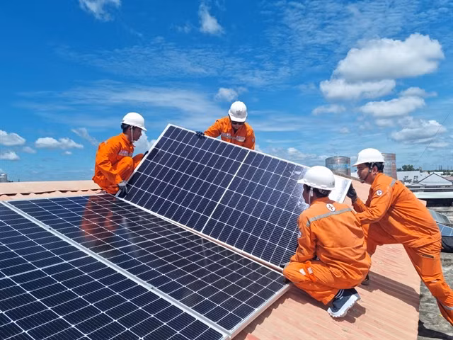 Vietnam’s renewables need long-term strategy ảnh 1