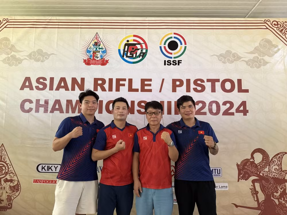 Vietnamese shooters bag silver at Asian Rifle/Pistol Championship 2024 ảnh 1