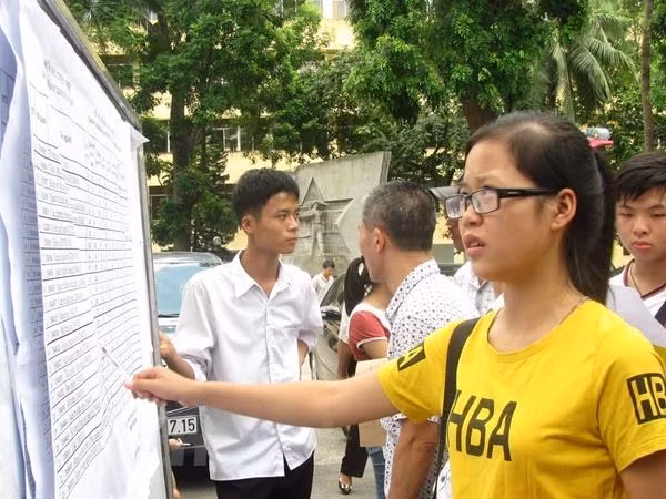 Enrollment quotas increased for universities with screening regulation ảnh 2