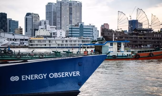 World’s first zero-emission boat visits HCM City ảnh 1