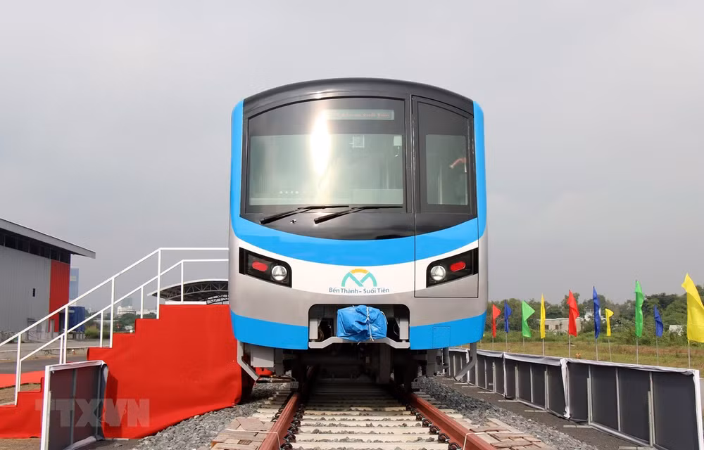 HCM City receives first train for Metro Line No 1 ảnh 1