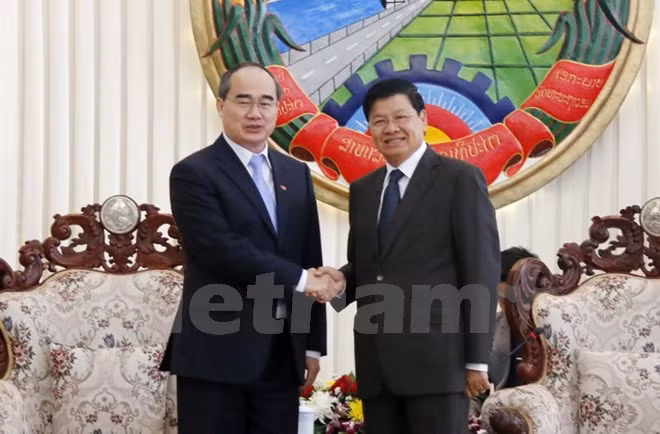 HCM City shares urban development experience with Vientiane ảnh 1