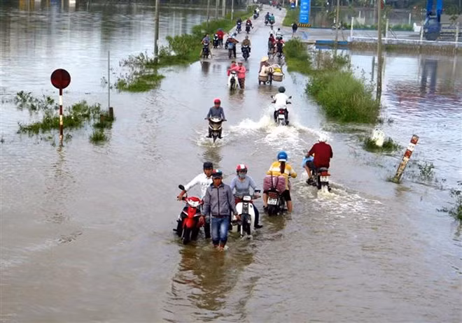 UNDP supports building 300 houses for flood victims in central region ảnh 1