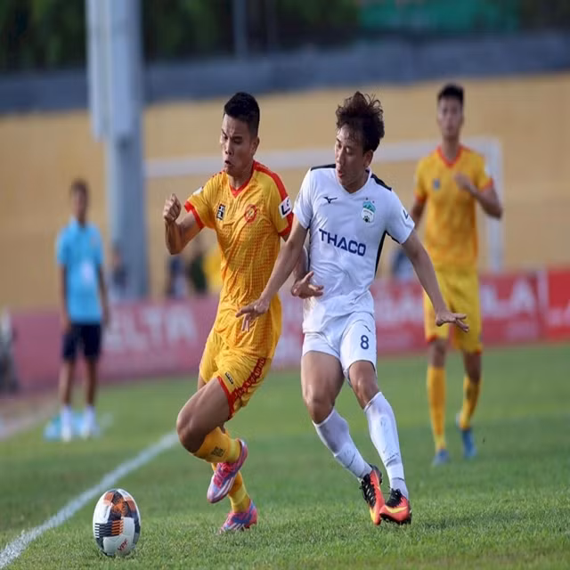 V.League 1 postponed again due to COVID-19 ảnh 1