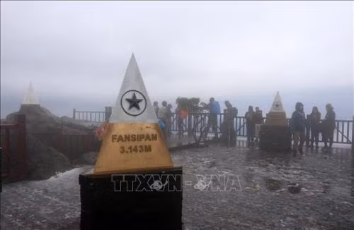 Fansipan peak found to be 4m higher than old measurement ảnh 1