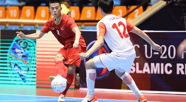 Vietnam enter quarter-finals of AFC U-20 futsal champs ảnh 1