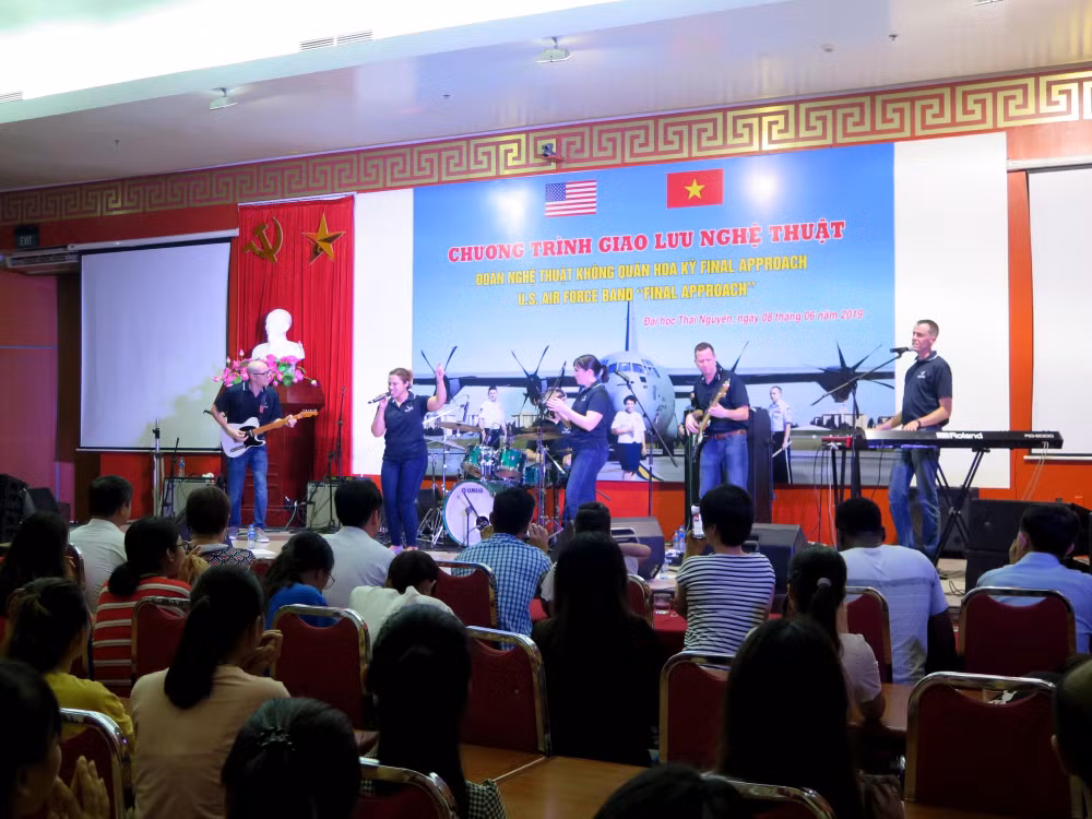 Art exchange programme promotes Vietnam-US friendship ảnh 1 Art exchange programme promotes Vietnam-US friendship ảnh 1