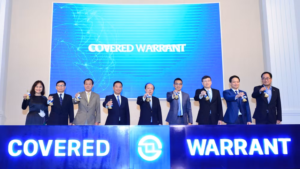 Covered warrants make debut on HOSE ảnh 1