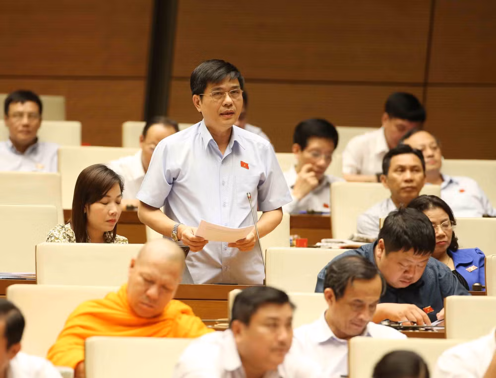 NA deals with many issues on 15th day of seventh session ảnh 1