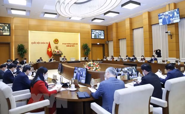 Further cut on environmental protection tax on jet fuel approved ảnh 2