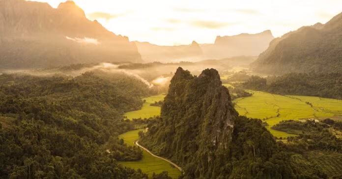 Laos to reopen to foreign visitors in three phases ảnh 1 Laos to reopen to foreign visitors in three phases ảnh 1