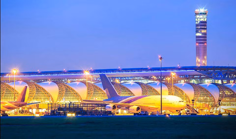 Thailand to allow resumption of domestic flights in COVID-19 high-risk areas ảnh 1