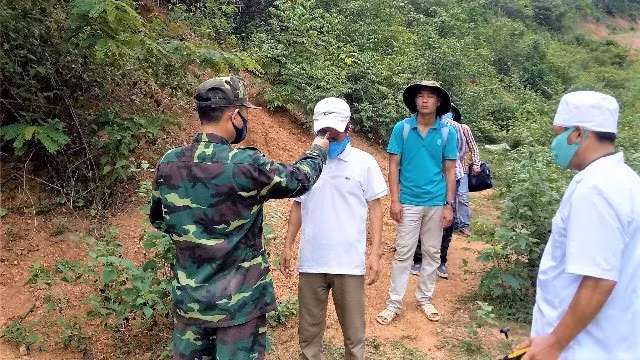 Quang Ninh hands over wanted Chinese man to China ảnh 1 Quang Ninh hands over wanted Chinese man to China ảnh 1