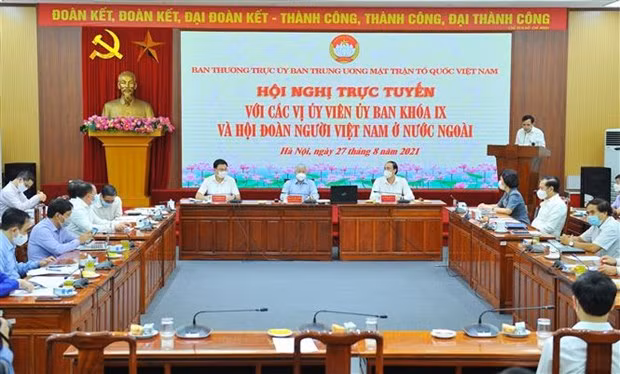 Overseas Vietnamese contribute remarkably to COVID-19 fight in homeland ảnh 1