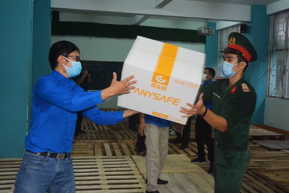 80 tonnes of medical supply provided to Da Nang ảnh 3